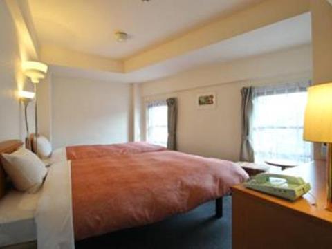 sakura-hotel_room