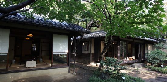 林芙美子記念館